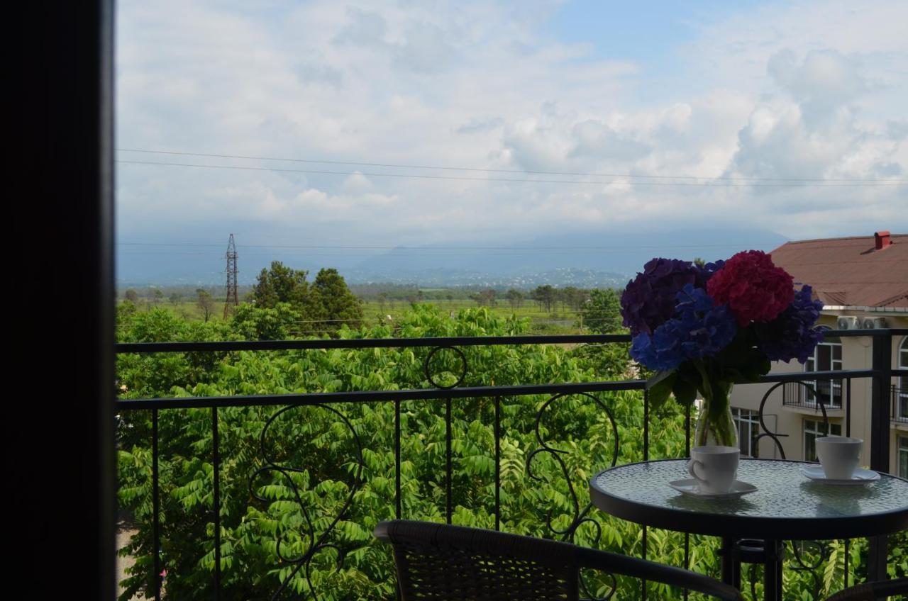 Guest House Madonna Kobuleti Luaran gambar