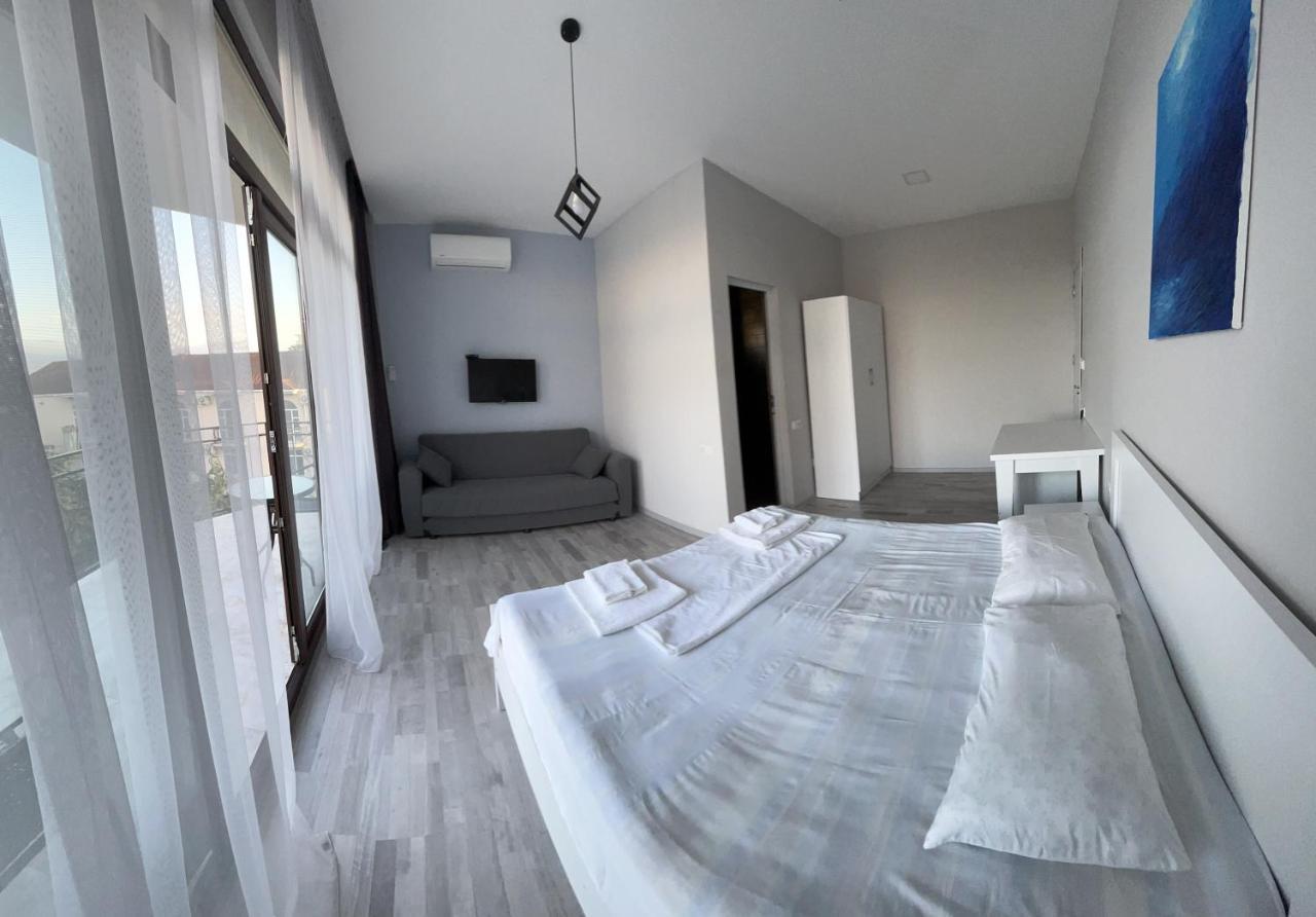 Guest House Madonna Kobuleti Luaran gambar