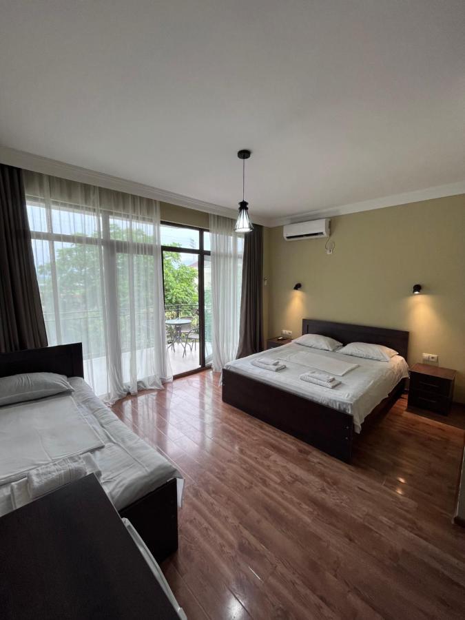 Guest House Madonna Kobuleti Luaran gambar