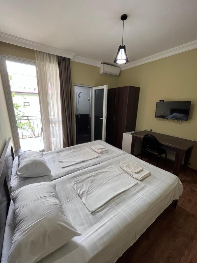 Guest House Madonna Kobuleti Luaran gambar
