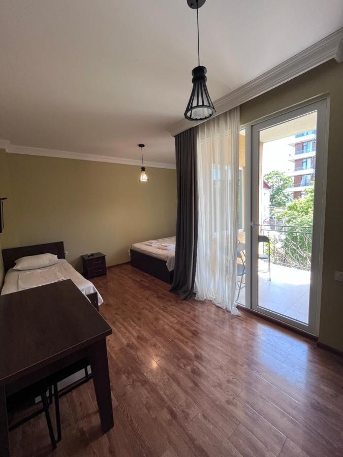 Guest House Madonna Kobuleti Luaran gambar